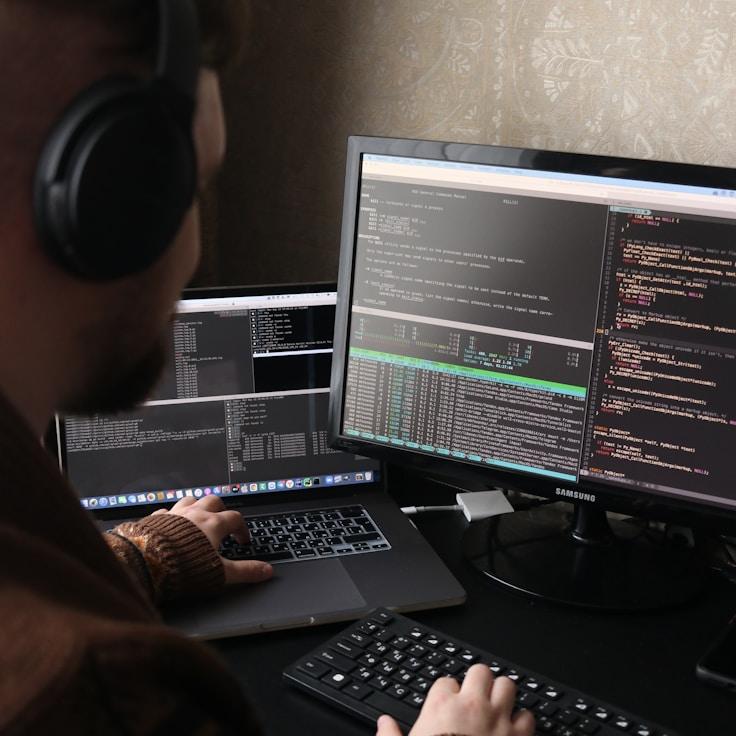 Collaborative mobile app development workflow
